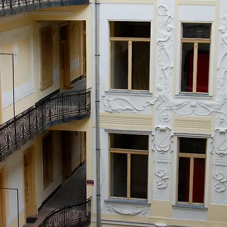 Caesar Apartment *